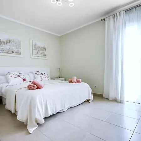 Villa Playa De Fanabe Sleeps 8 Pool Air Con Wifi *