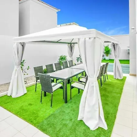 Villa Playa De Fanabe Sleeps 8 Pool Air Con Wifi *
