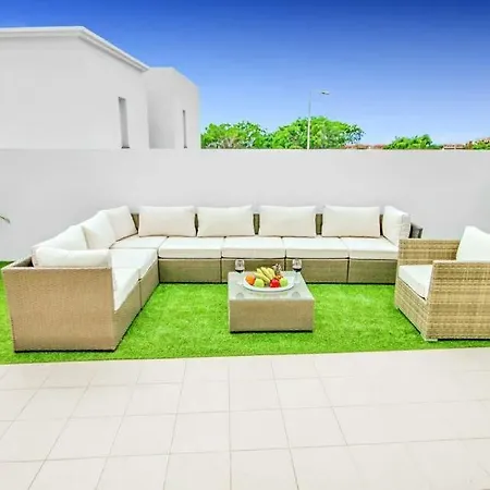 Villa Playa De Fanabe Sleeps 8 Pool Air Con Wifi