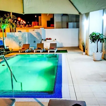 Playa De Fanabe Sleeps 8 Pool Air Con Wifi Villa Costa Adeje (Tenerife)