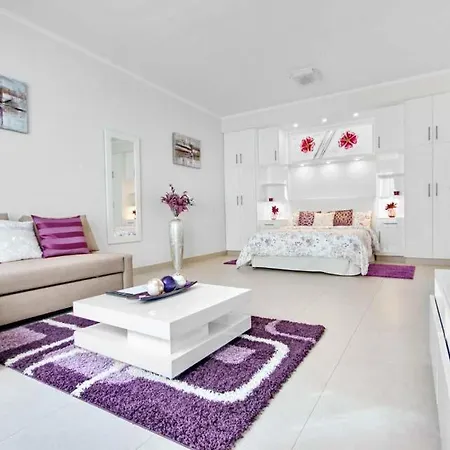 Playa De Fanabe Sleeps 8 Pool Air Con Wifi Villa
